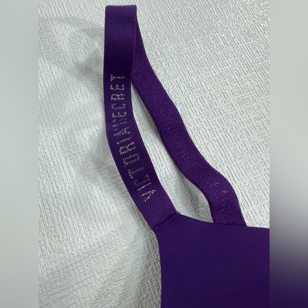 NWOT Victoria’s Secret T shirt lightly lined wireless bra purple size 34D - Picture 2 of 8